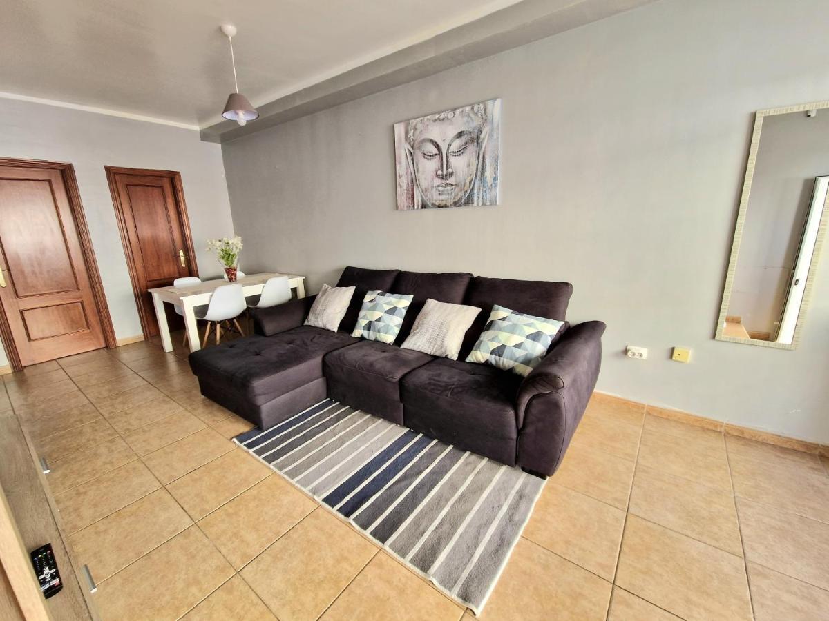 Villa Spacious Chalet Next To The Sea - Airport à San Isidro  Extérieur photo