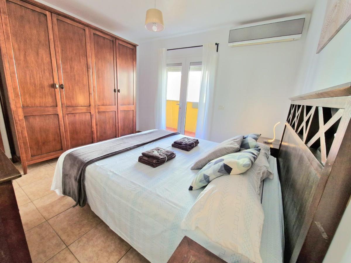 Villa Spacious Chalet Next To The Sea - Airport à San Isidro  Extérieur photo